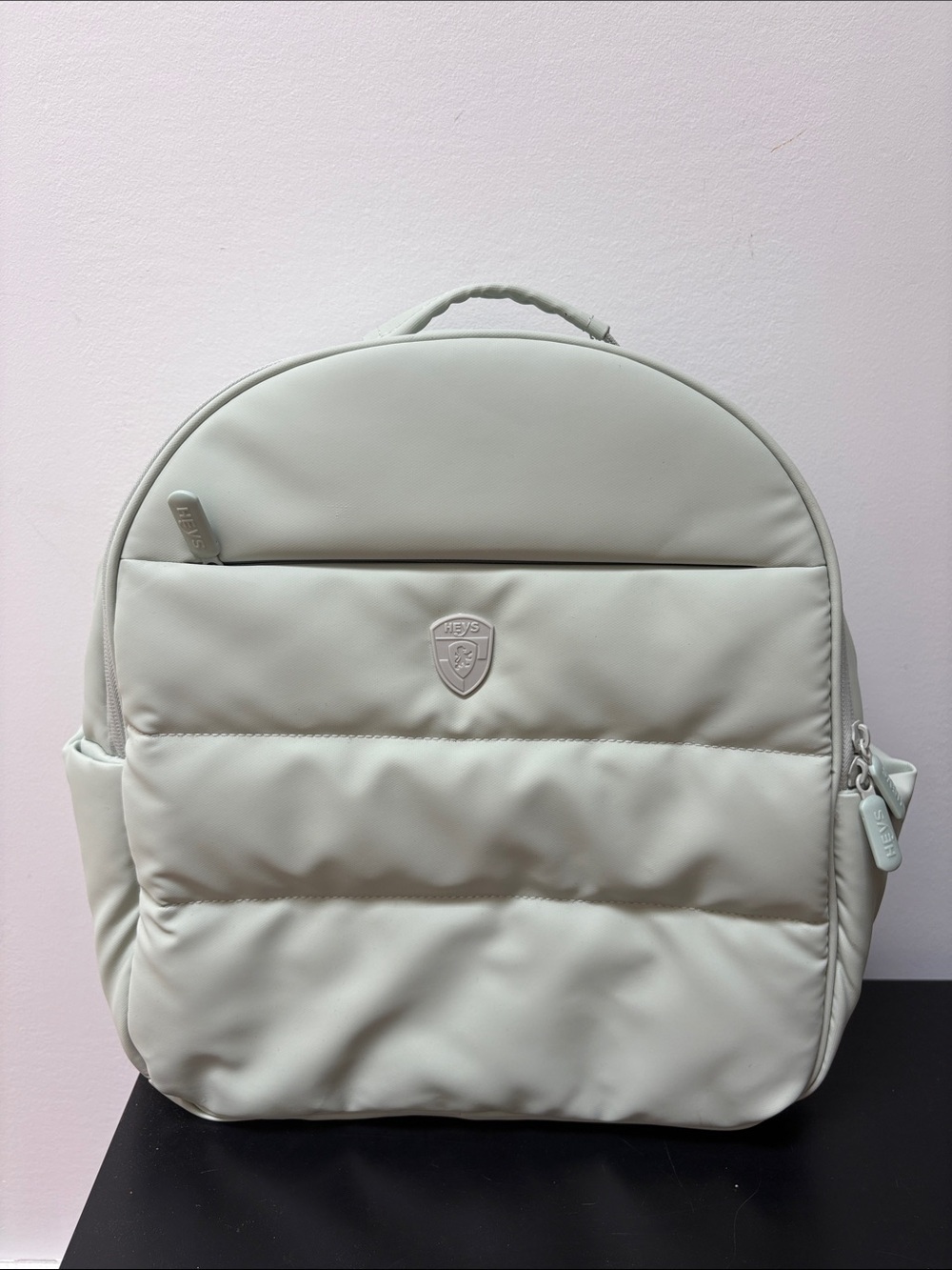 Heys puffer backpack sage green travel water-resistent New - Picture 8 of 11